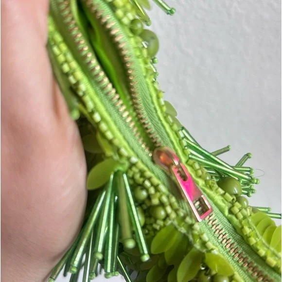 GREEN BEADED VRIAL BAG BY HANDCRAFTED BY INDIA - Picture 6 of 8